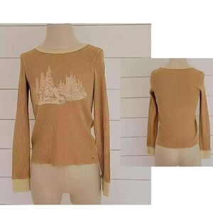 New AE Graphic Long Sleeve Thermal Top Medium